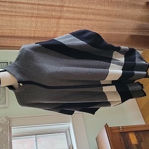 Jones New York Sweater Cape EUC